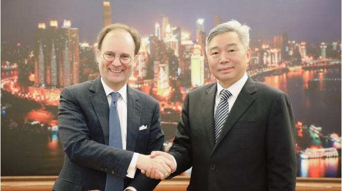 Ambassador of Belgium to China H.E. dr. Jan Hoogmartens visits CQU